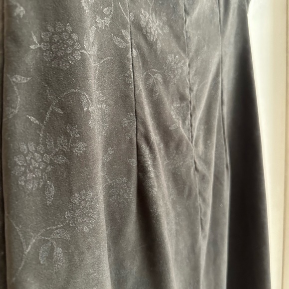 Beautiful and Comfortable Elegant Sun Dress. Velvet-like durable & tailored fit. - Picture 3 of 3